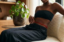 Lade das Bild in den Galerie-Viewer, Waist Beads / African Hip Chain - Abiémwénse - Red (Traditional non-elastic string)