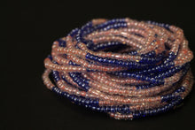 Afbeelding in Gallery-weergave laden, Taillekralen / Afrikaanse tailleketting - OSAYEMWENRE - Blauw / roze (elastisch)
