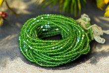 Afbeelding in Gallery-weergave laden, Waist Beads / African Hip Chain - Osato - Crystal Green (Traditional non-elastic string)
