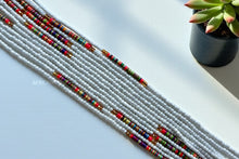 Afbeelding in Gallery-weergave laden, Tailleparels / Afrikaanse heupketting - Osi - Wit / goud (Traditionele niet-elastische draad)
