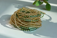 Lade das Bild in den Galerie-Viewer, Waist Beads / African Hip Chain - Green Gold Kambili (Traditional non-elastic string)
