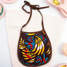 Charger l&#39;image dans la galerie, African Print Baby Bib - Multicolor Feathers (Unisex)
