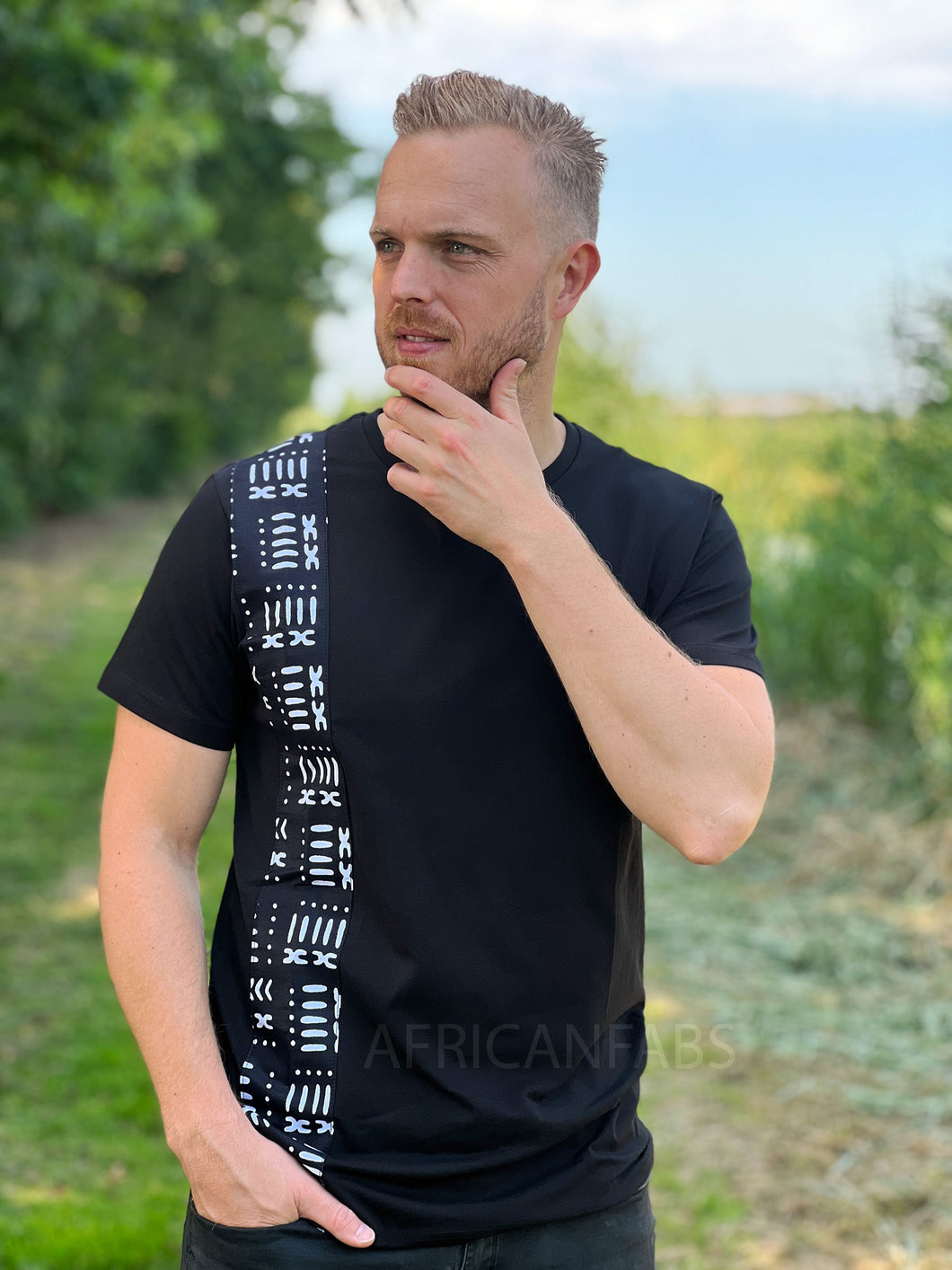 T-shirt with African print details - Black bogolan band