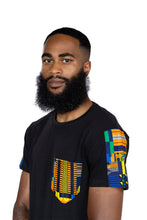 Lade das Bild in den Galerie-Viewer, T-Shirt mit afrikanischen Printdetails – Blau/orangefarbene Kente-Tasche
