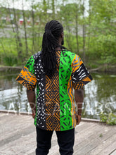 Lade das Bild in den Galerie-Viewer, Green / black Bogolan Dashiki Shirt / Dashiki Dress - African print top - Unisex

