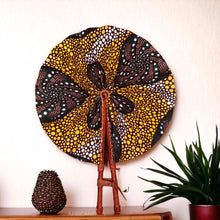 Lade das Bild in den Galerie-Viewer, African Hand fan - Ankara print Hand fan - Yao - Yellow / green
