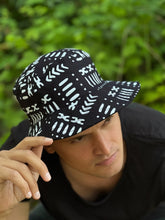 Load image into Gallery viewer, Bucket hat / Fisherman hat with African print - Black / white Bogolan - Kids &amp; Adults sizes (Unisex)
