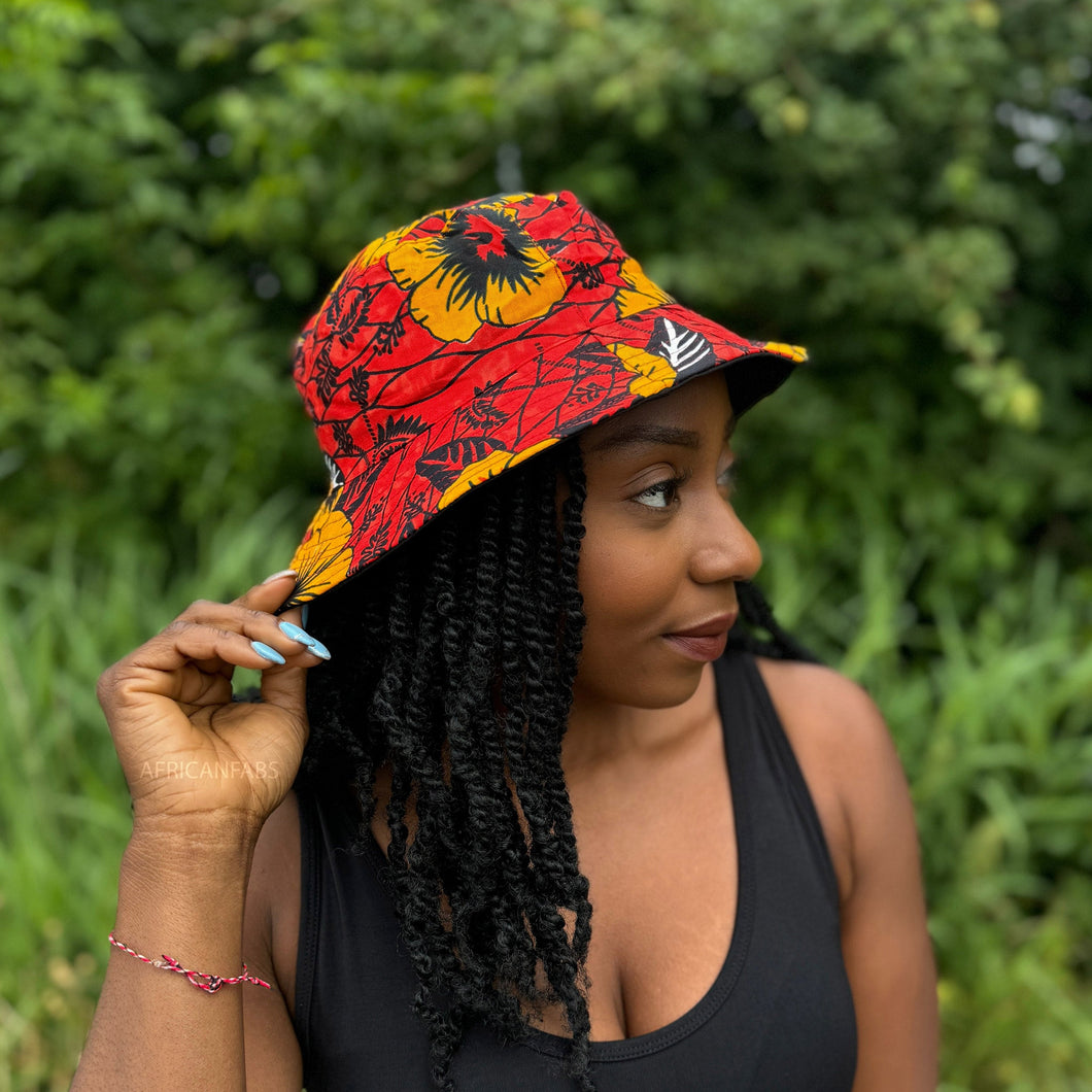 Bucket hat / Fischerhut mit afrikanischem Aufdruck – Rote Blumen – Kinder- und Erwachsenengrößen (Unisex)