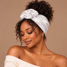 Lade das Bild in den Galerie-Viewer, White Satin Square Scarf / Bandana / Headwrap 90 x 90 cm
