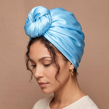Afbeelding in Gallery-weergave laden,  Satin Square Scarf / Bandana / Headwrap 90 x 90 cm
