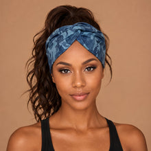 Load image into Gallery viewer, Flexible Metal Wire Headband - Blue Camouflage Jeanslook
