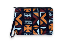 Load image into Gallery viewer, African print Makeup pouch / Pencil case / Cosmetic Bag / Coin Purse - Brown Bogolan
