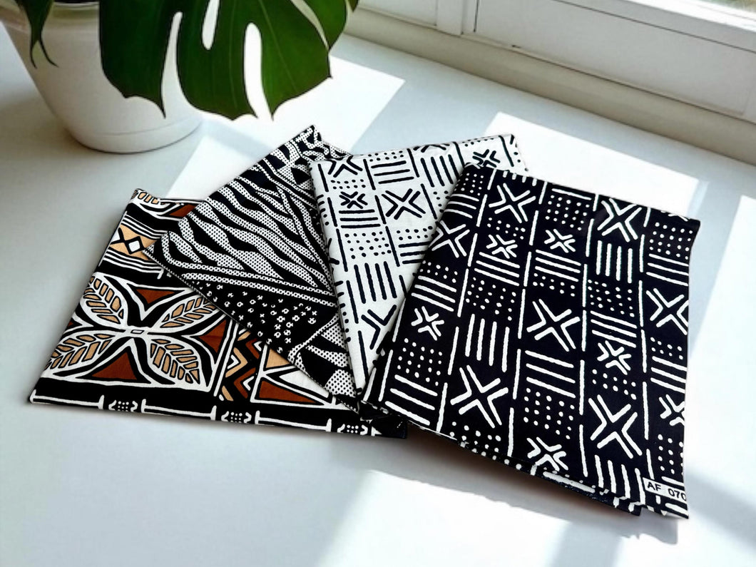 4 Fat quarters - Black White mix Quilting fabrics / Patchwork fabrics - African print fabric