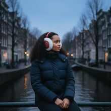 Afbeelding in Gallery-weergave laden, African Print Earmuffs - Foldable Winter Ear Warmers - Red White Bogolan
