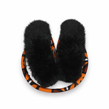 Lade das Bild in den Galerie-Viewer, African Print Earmuffs - Foldable Winter Ear Warmers - Brown Cross Bogolan
