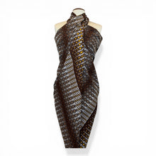 Charger l'image dans la galerie, Sarong / pareo - Cotton Beachwear wrap skirt / baby carrier wrap - Brown Cream Geo Dot Stripe
