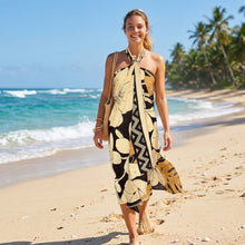 Charger l'image dans la galerie, Sarong / pareo - Beachwear wrap skirt - Beige / black flower

