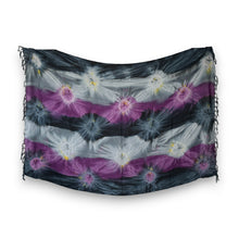Lade das Bild in den Galerie-Viewer, Sarong / Pareo - Strandbekleidungs-Wickelrock - Batik Grau
