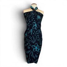 Charger l'image dans la galerie, Sarong / pareo - Beachwear wrap skirt - Black Turquoise Island Floral Night
