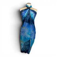 Charger l'image dans la galerie, Sarong / pareo - Beachwear wrap skirt - Blue Navy Tie Dye Ocean
