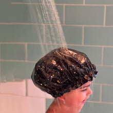 Afbeelding in Gallery-weergave laden, Kinder douchekap / Douchekap voor kinderen / Zwart - Gouden sterren
