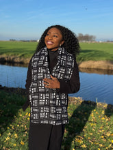 Load image into Gallery viewer, African print Winter scarf Unisex - Slim model - Black mud cloth / bogolan
