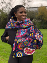 Afbeelding in Gallery-weergave laden, African print Winter scarf for Adults Unisex - Blue Pink Paisley
