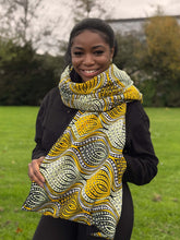 Afbeelding in Gallery-weergave laden, African print Winter scarf for Adults Unisex - Yellow Waves
