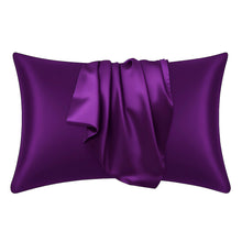 Lade das Bild in den Galerie-Viewer, Satin pillow case Purple 60 x 70 cm pillow size - Silky satin pillowcase / cushion cover
