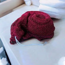 Load image into Gallery viewer, African net sponge / African exfoliating net / Sapo sponge - Burgundy red
