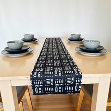 Charger l&#39;image dans la galerie, African print table runner - Table cloth - Black / white Bogolan Patterns
