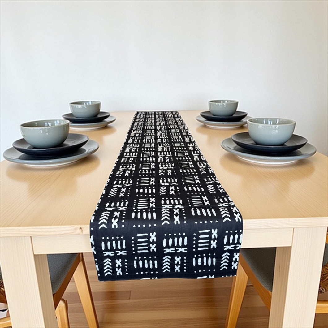 African print table runner - Table cloth - Black / white Bogolan Patterns