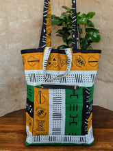 Charger l&#39;image dans la galerie, Shopper bag with African print - Green symbols bogolan - Reusable Cotton Tote Bag
