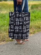 Load image into Gallery viewer, Shopper bag with African print - Black / white bogolan - Reusable Shopping Bag made of cotton
