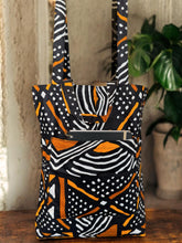 Afbeelding in Gallery-weergave laden, Shopper bag with African print - Black Orange Bogolan - Reusable Cotton Tote Bag
