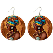 Charger l&#39;image dans la galerie, Boucles d&#39;oreilles en bois d&#39;inspiration africaine | femme africaine
