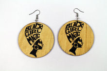 Afbeelding in Gallery-weergave laden, African earrings wood | Black girl magic
