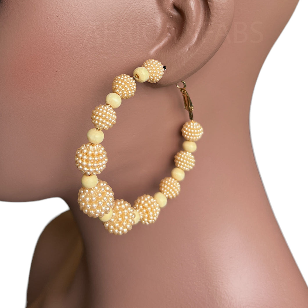 Boucles d'oreilles perlées / Beige / Or